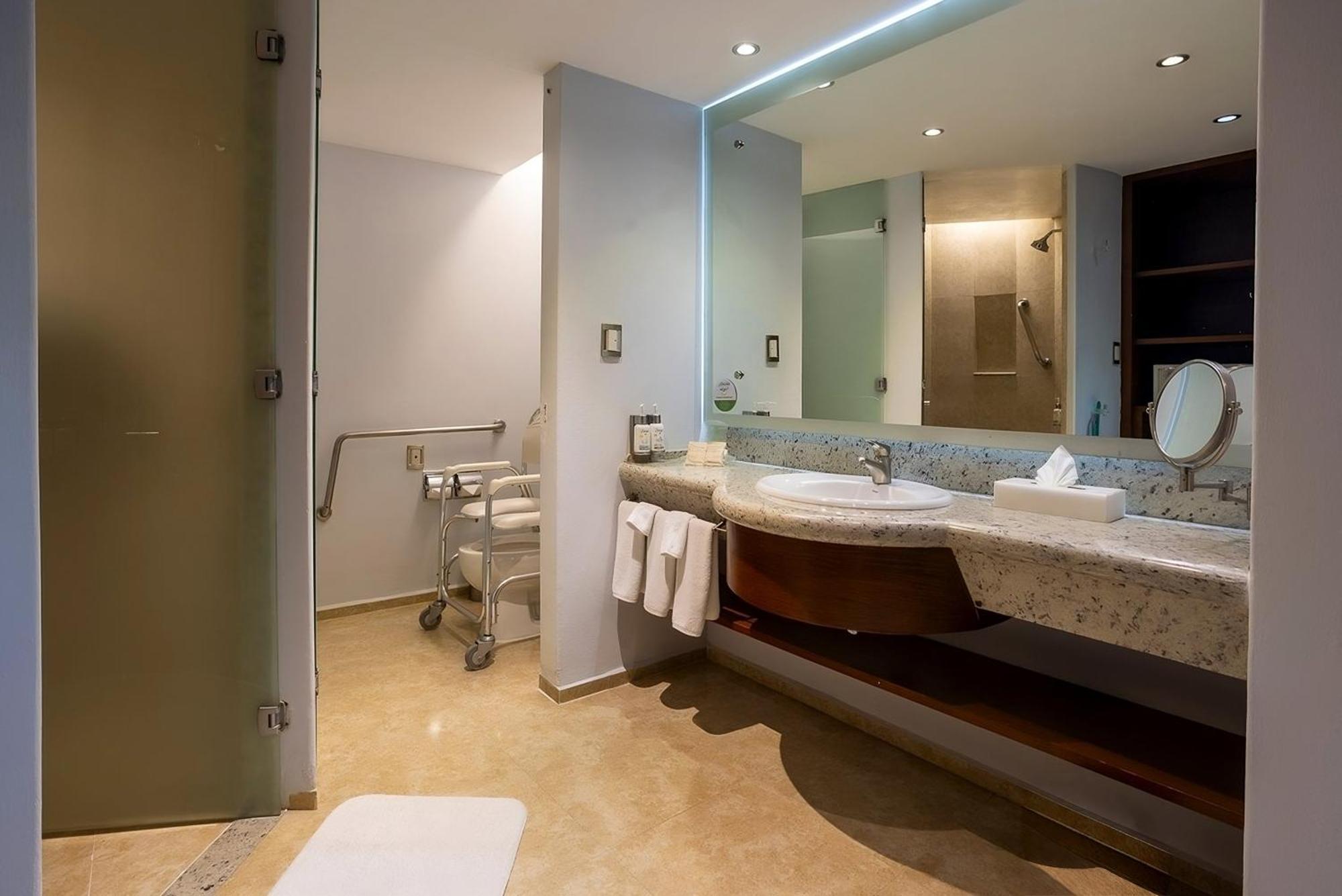 Holiday Inn Puebla Finsa By Ihg Extérieur photo
