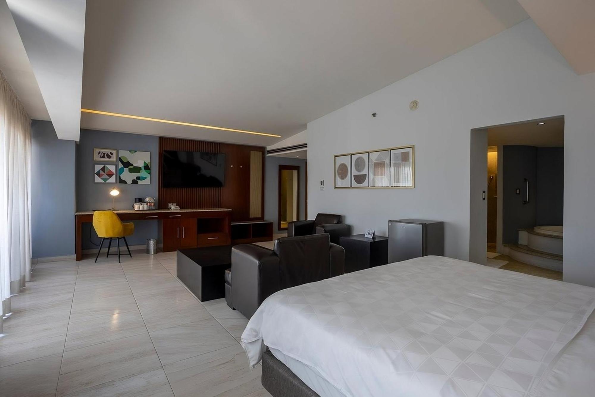 Holiday Inn Puebla Finsa By Ihg Extérieur photo