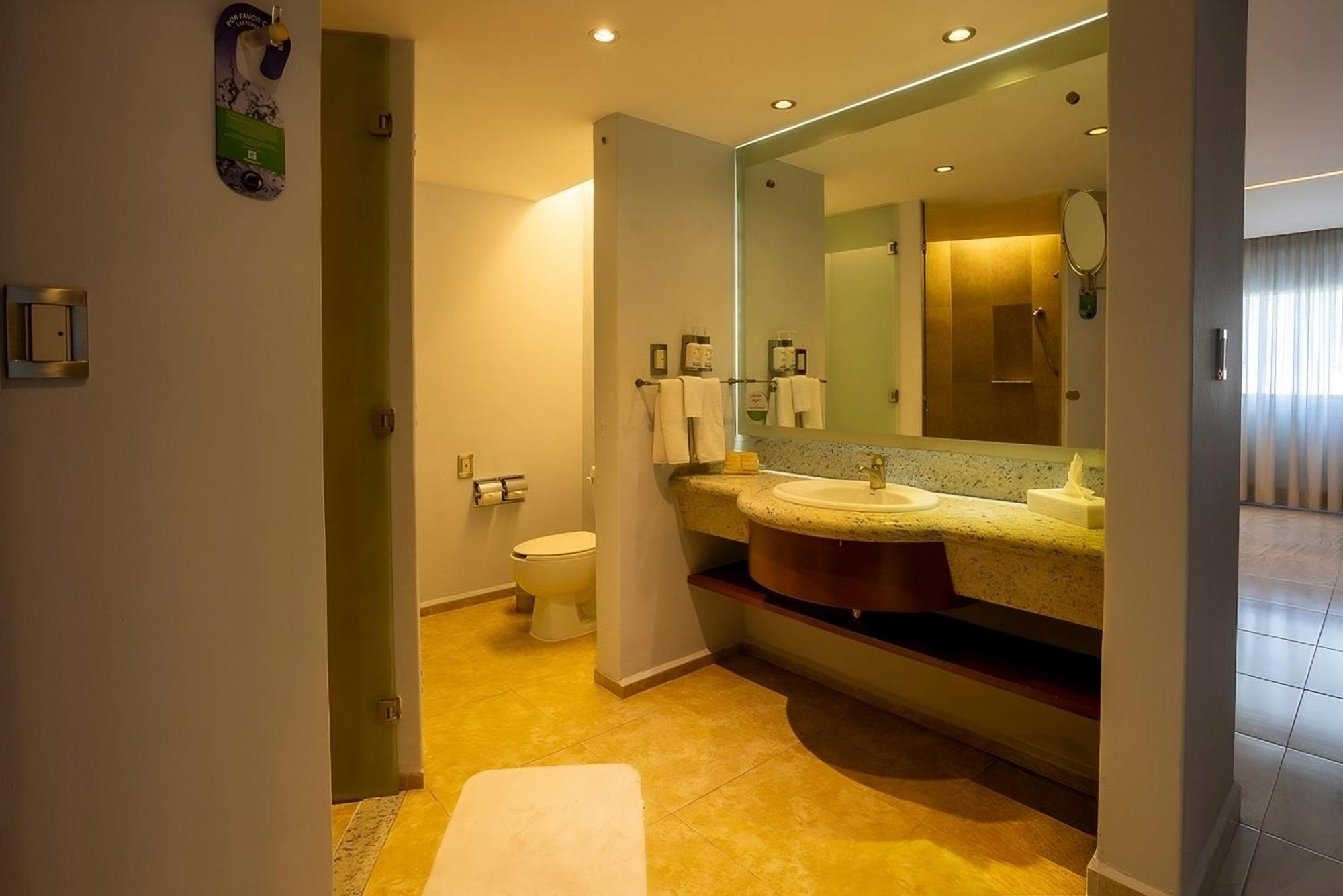 Holiday Inn Puebla Finsa By Ihg Extérieur photo