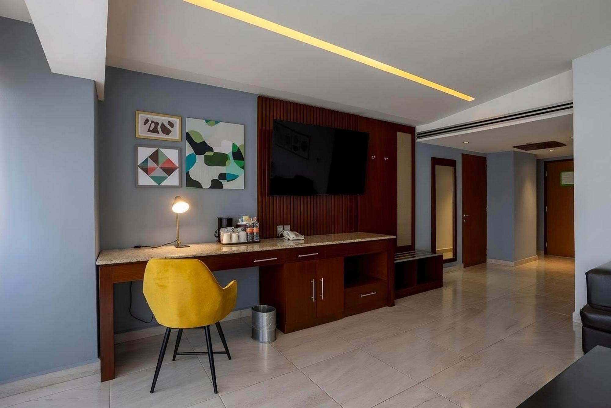 Holiday Inn Puebla Finsa By Ihg Extérieur photo