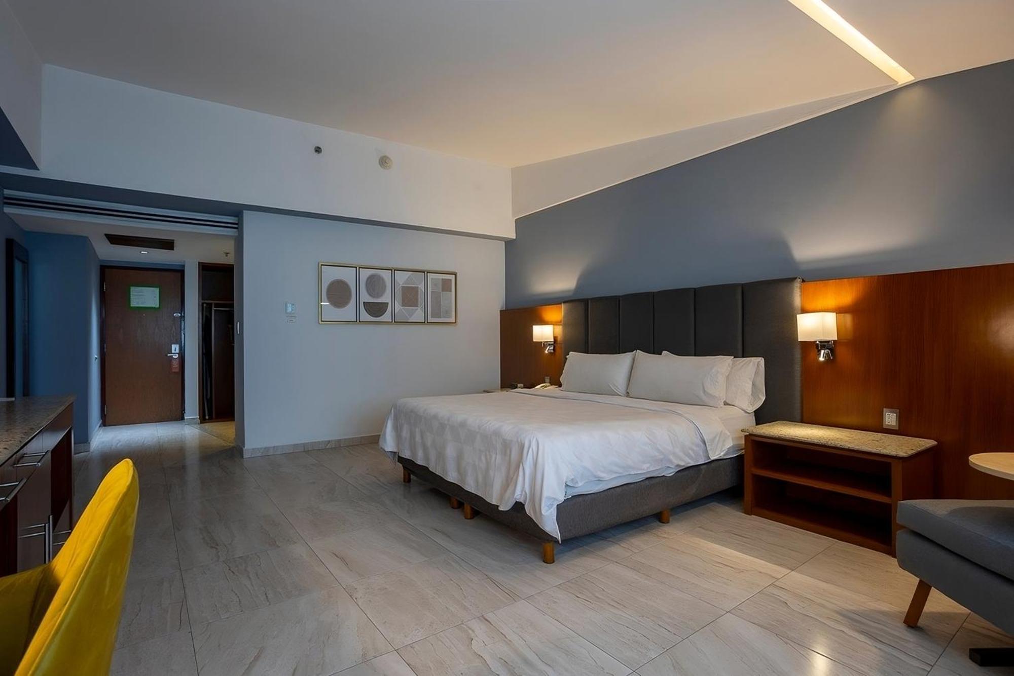 Holiday Inn Puebla Finsa By Ihg Extérieur photo